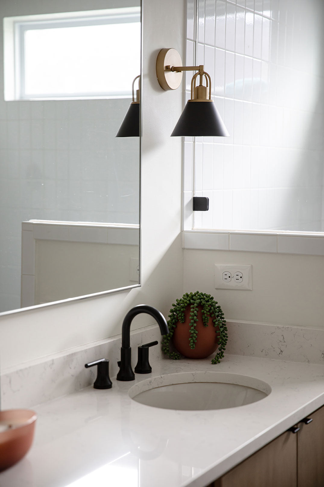 Carrington Isle 1 Light Sconce