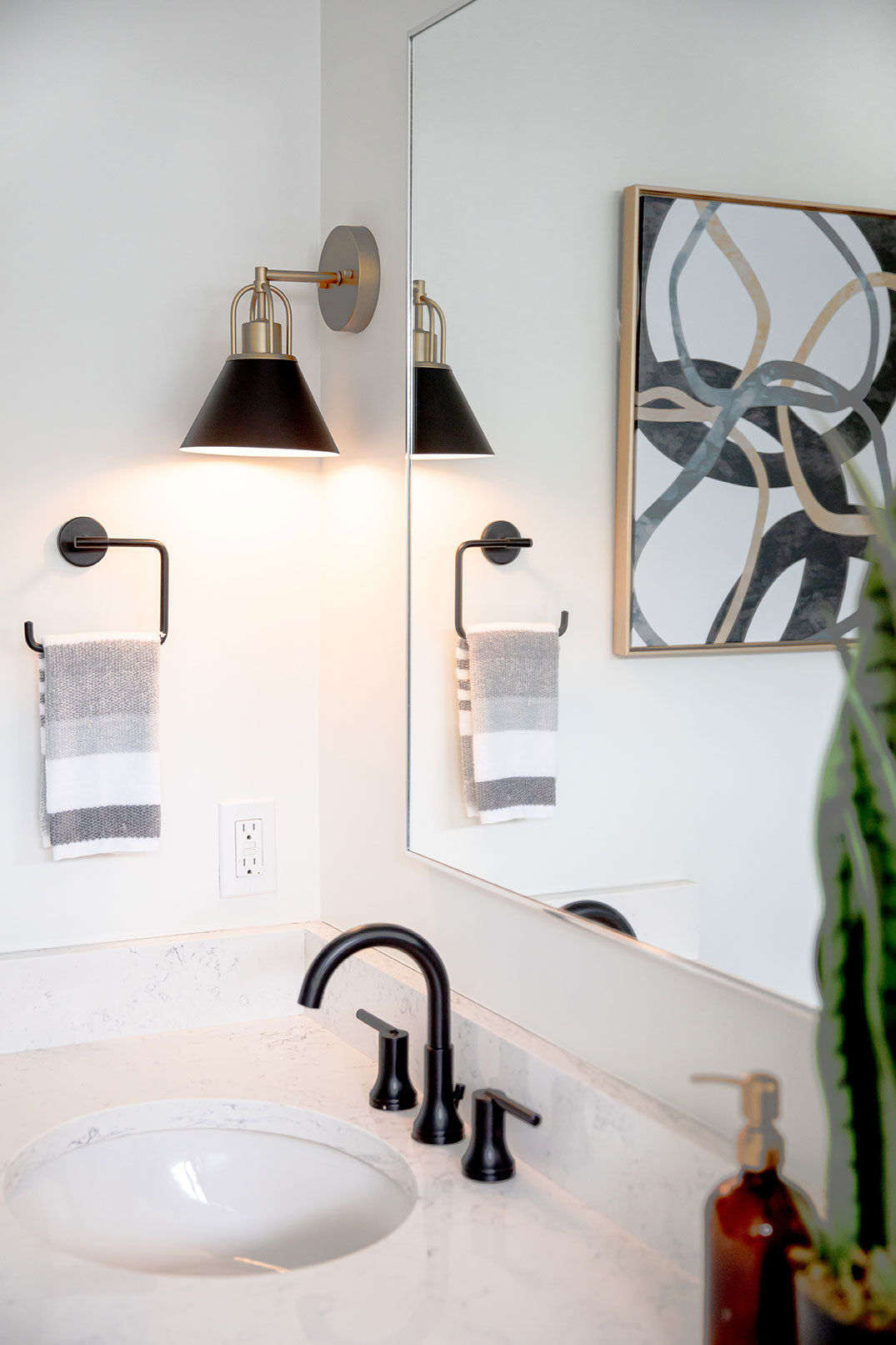 Carrington Isle 1 Light Sconce