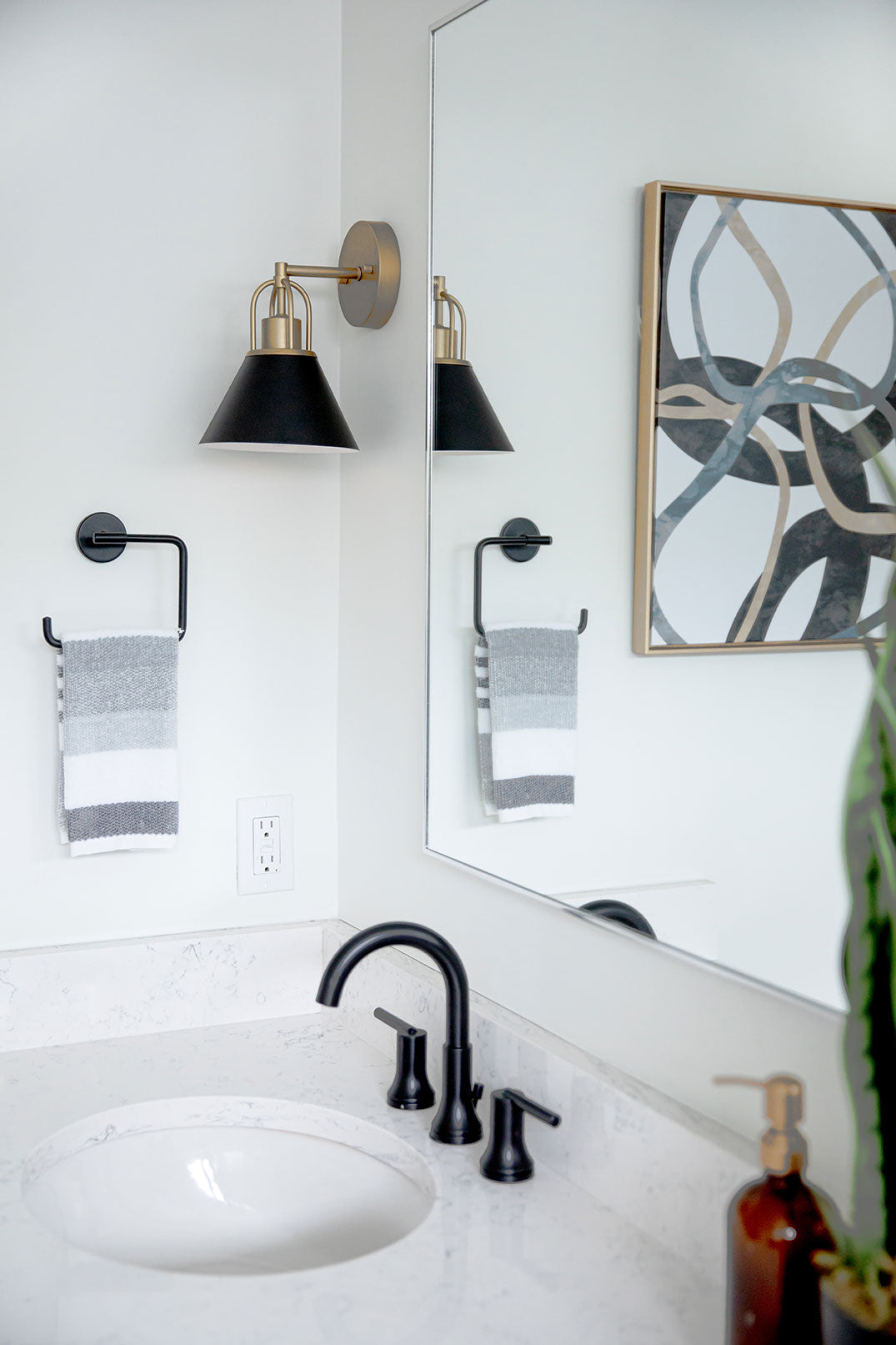 Carrington Isle 1 Light Sconce